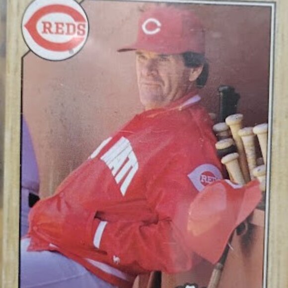 "The Curveball Case: A Collector's Gamble"-Baseball Sports Card Mystery Packs - Picture 10 of 16